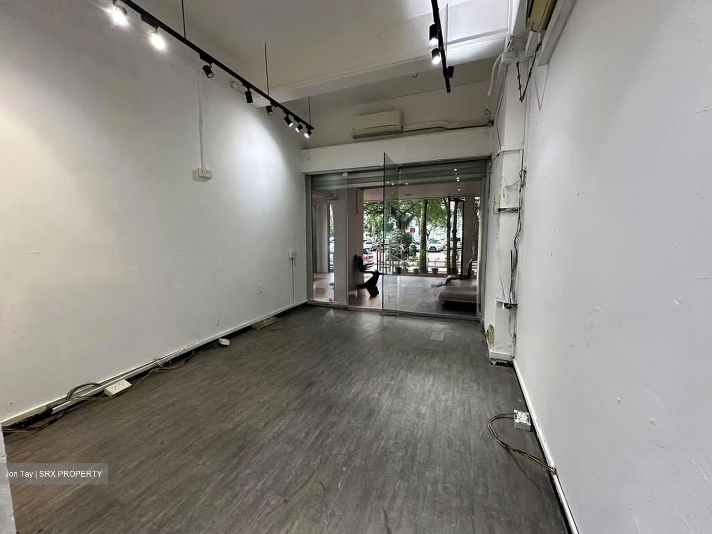Ang Mo Kio Avenue 6 (D20), Shop House #589749201